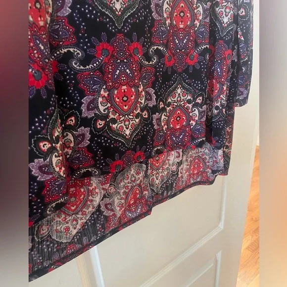Dana Buchman Elegant Black and Red Patterned Women's Blouse Size 2X - Picture 4 of 16